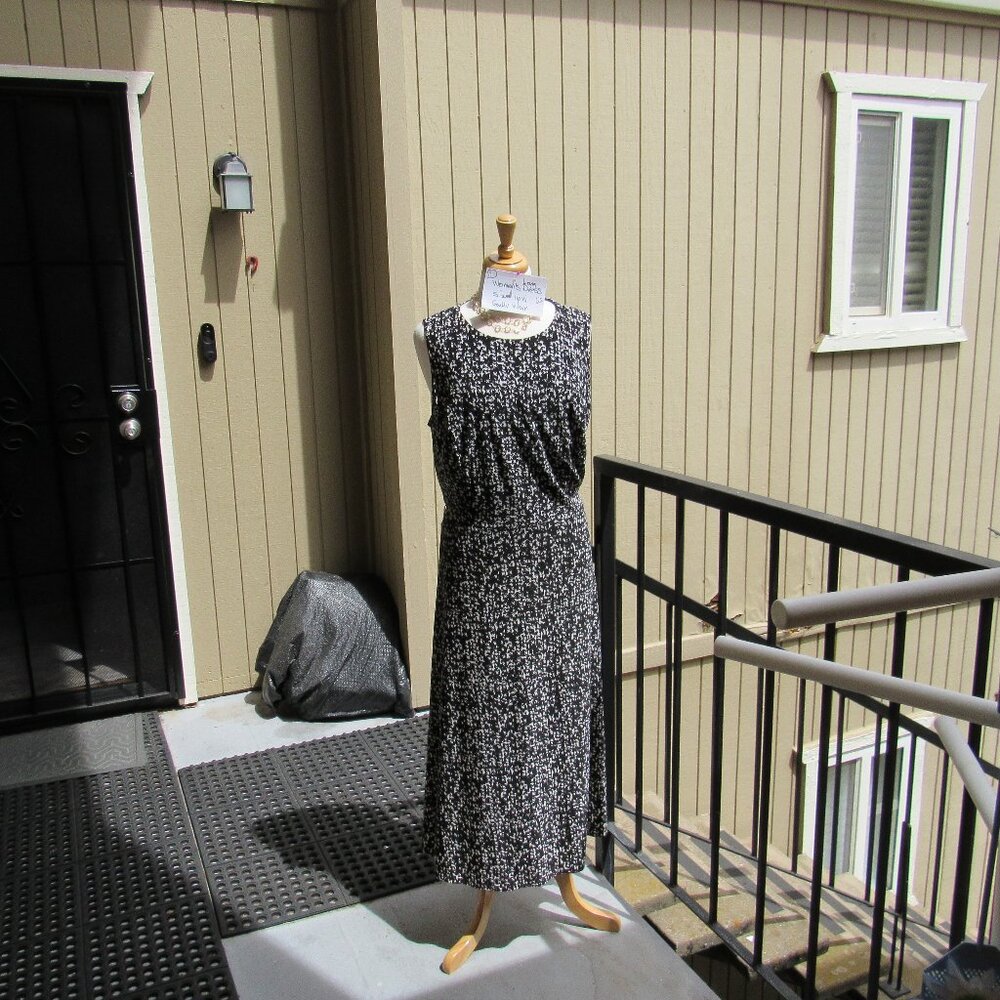 #11  CLASSIC B&W WOMEN'S DRESS BY RALPH LAUREN  (SIZE 16W)